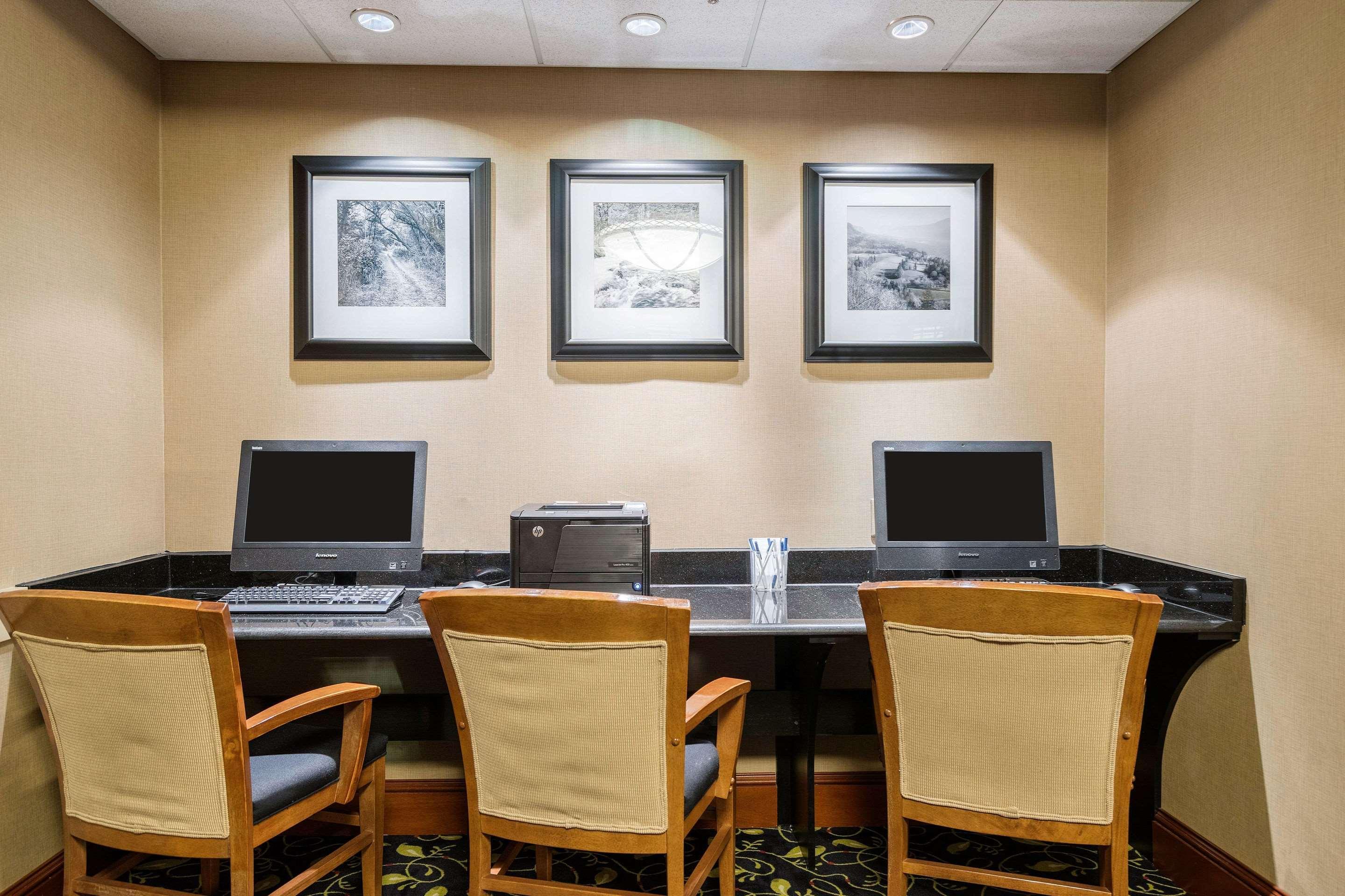 Comfort Inn & Suites Newark - Wilmington Exterior foto