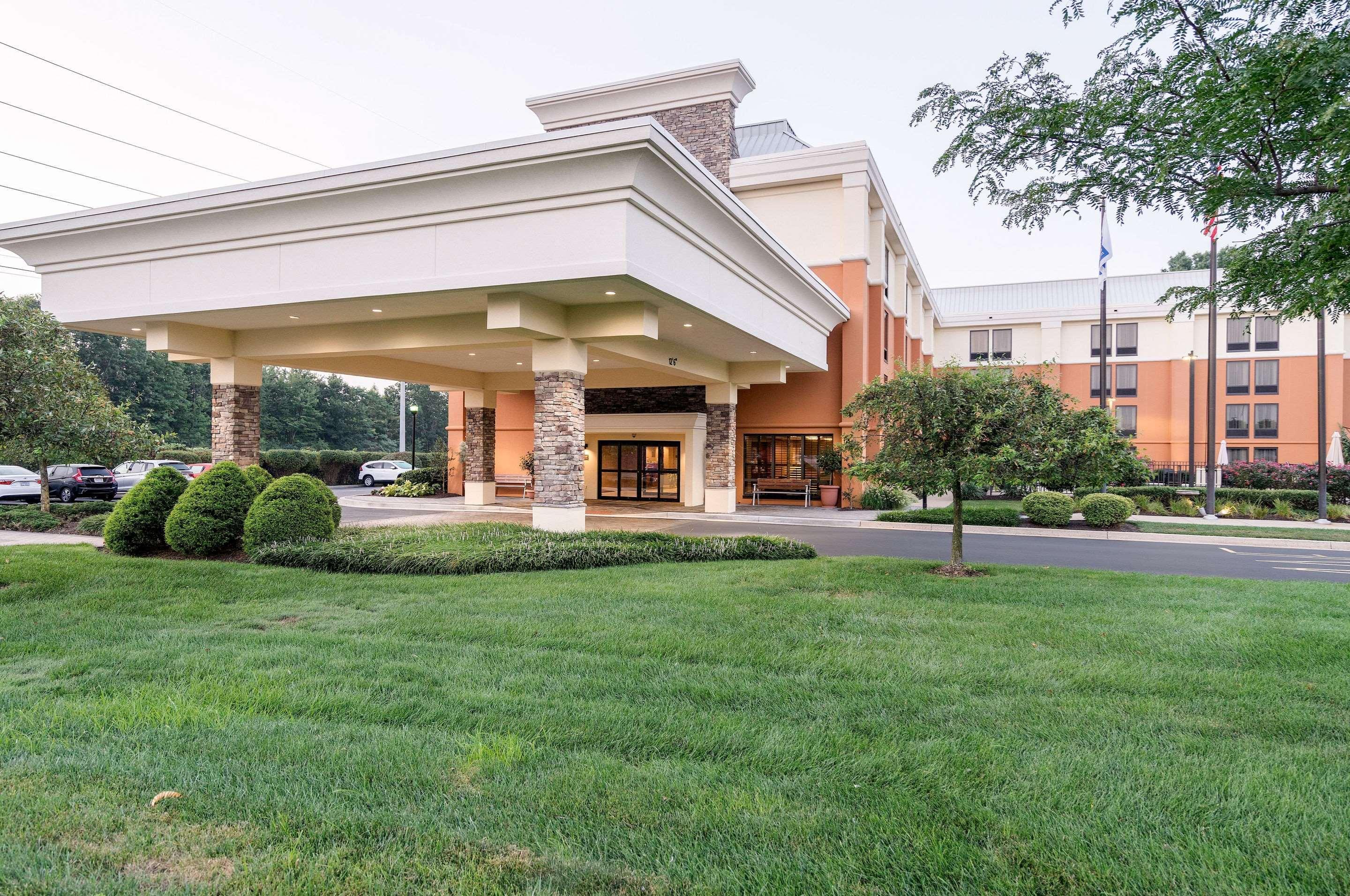 Comfort Inn & Suites Newark - Wilmington Exterior foto